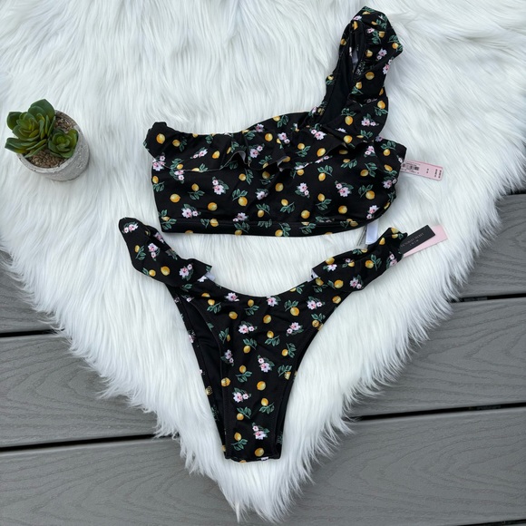 Victorias Secret Lemon Pattern Bikini Set - Picture 2 of 5